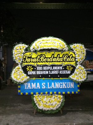 Papan Bunga Duka di Kabat